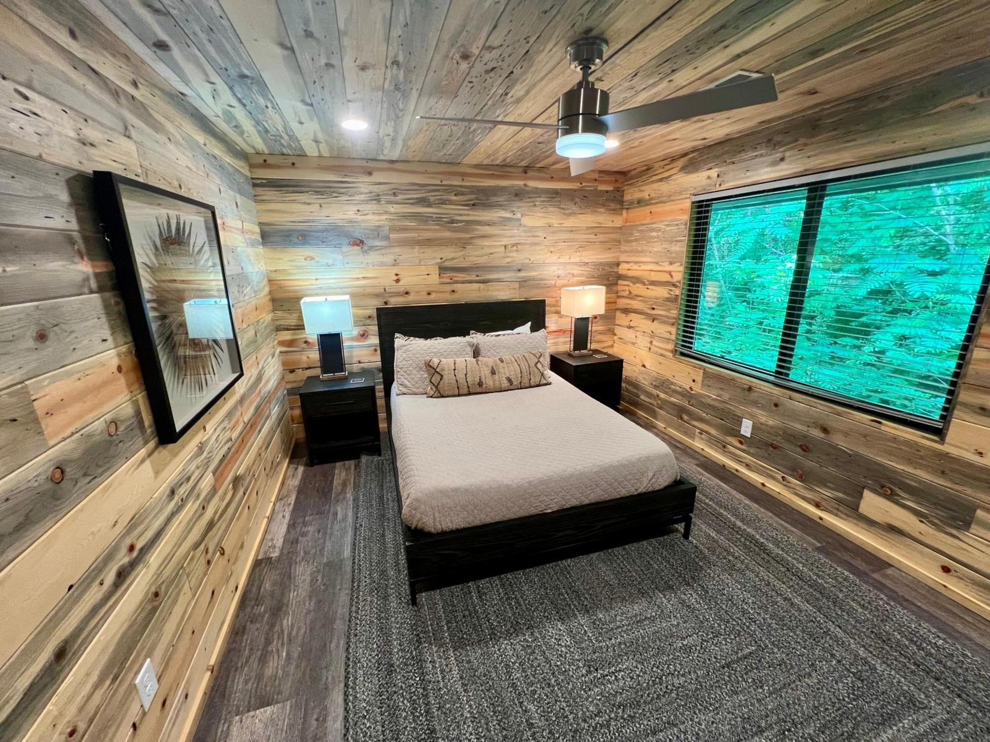 Experience Luxury At Smoky Mountain Hideaway, Just 5 Miles From Downtown Gatlinburg Villa Exterior photo