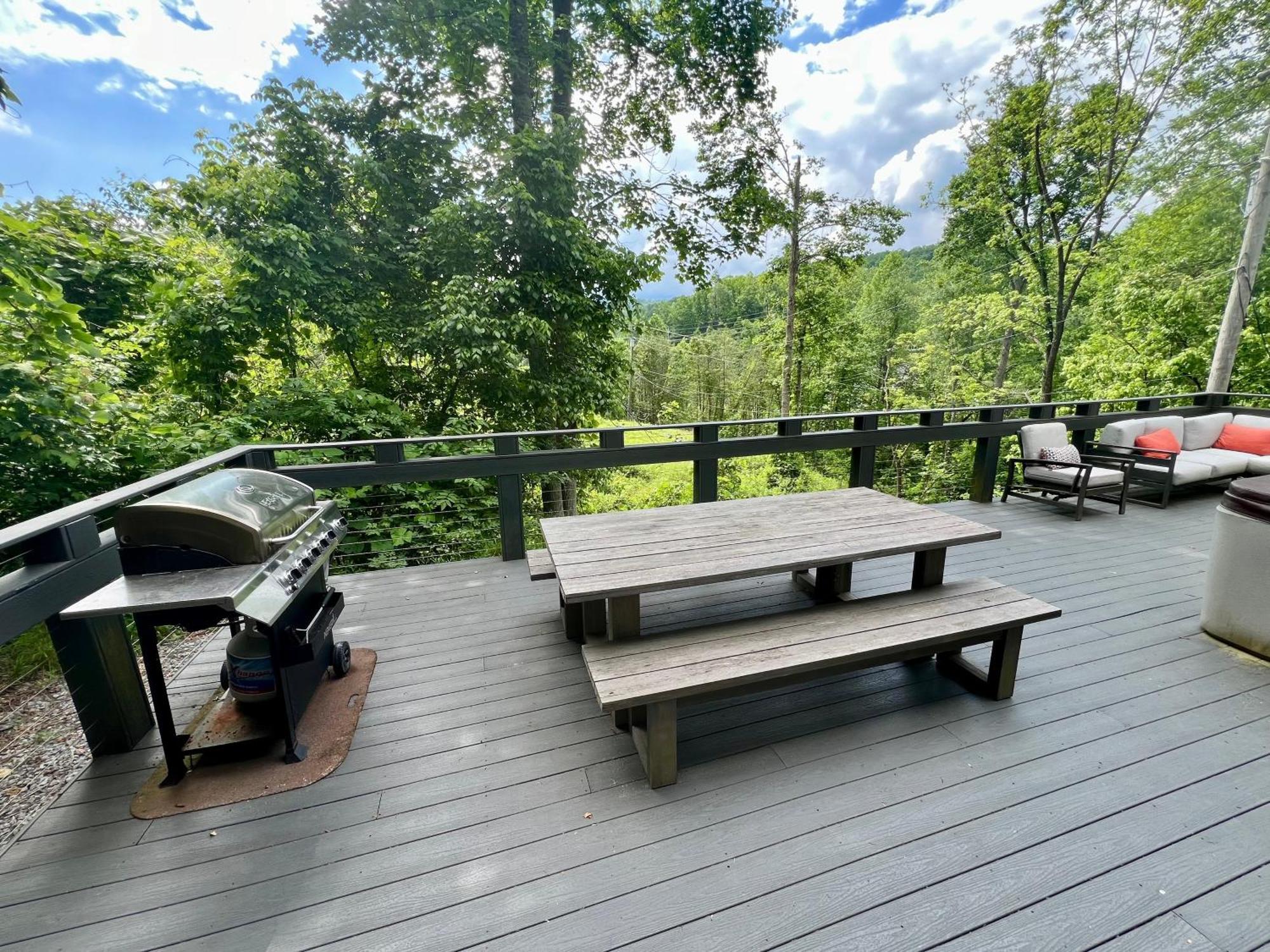 Experience Luxury At Smoky Mountain Hideaway, Just 5 Miles From Downtown Gatlinburg Villa Exterior photo